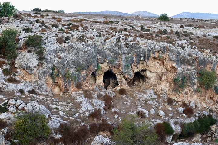 Kıbrıs'taki kireçtaşı mağaraları.