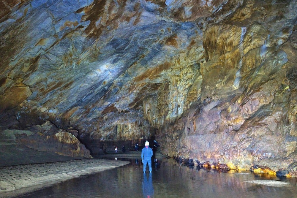 Aggitis Nehri Mağarası