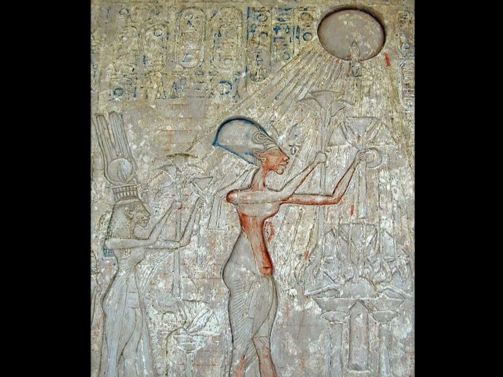 Firavun Akhenaten ve Nefertiti