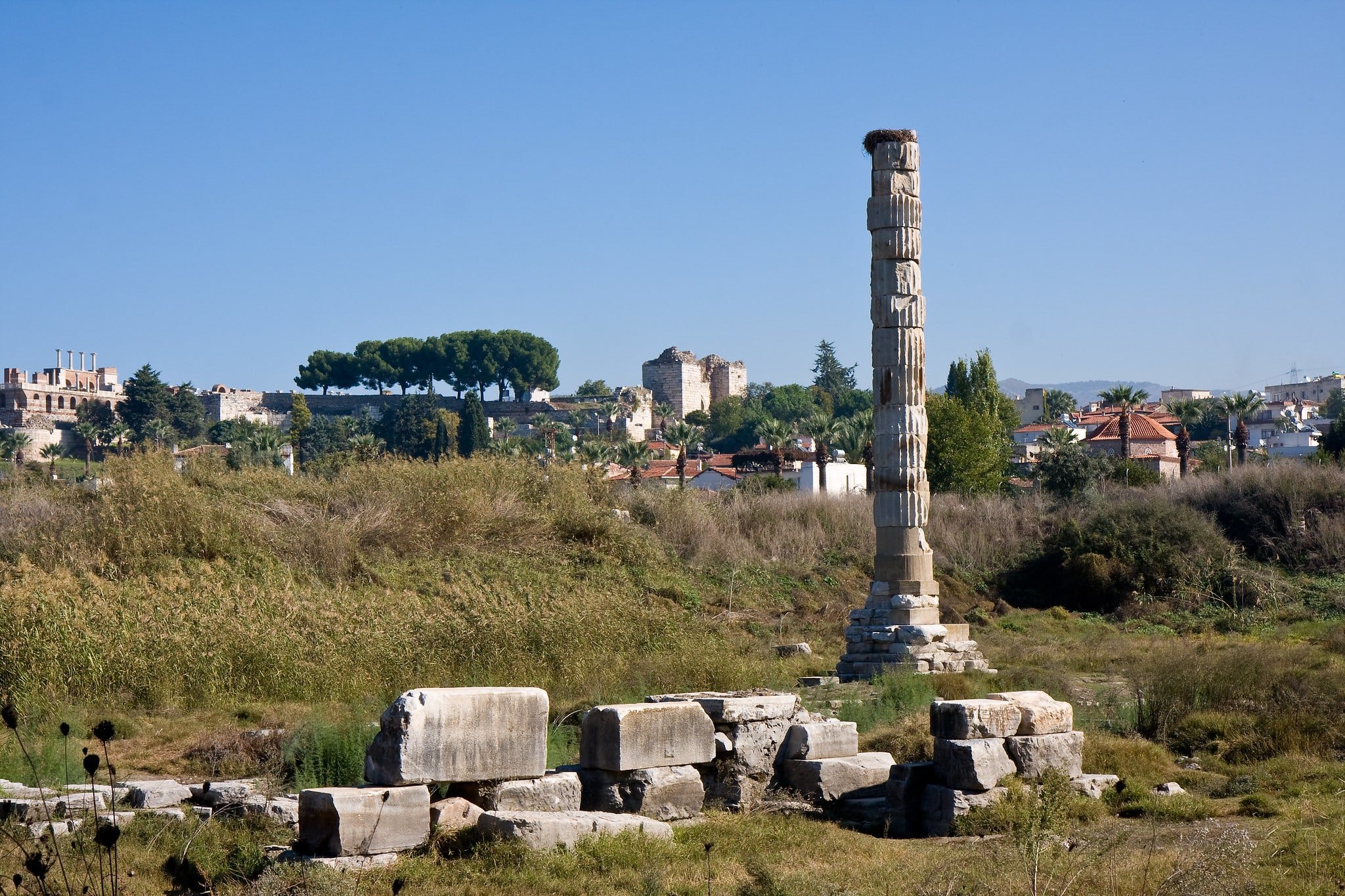 Efes Artemis Tapınağı kalıntıları